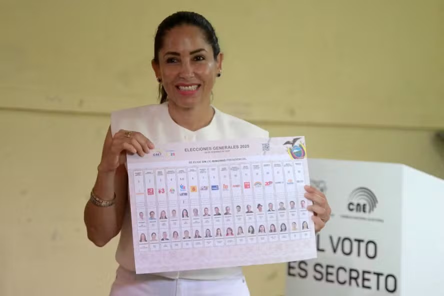 Luisa González, a advogada evangélica de 47 anos que pretende recolocar a esquerda no poder no Equador