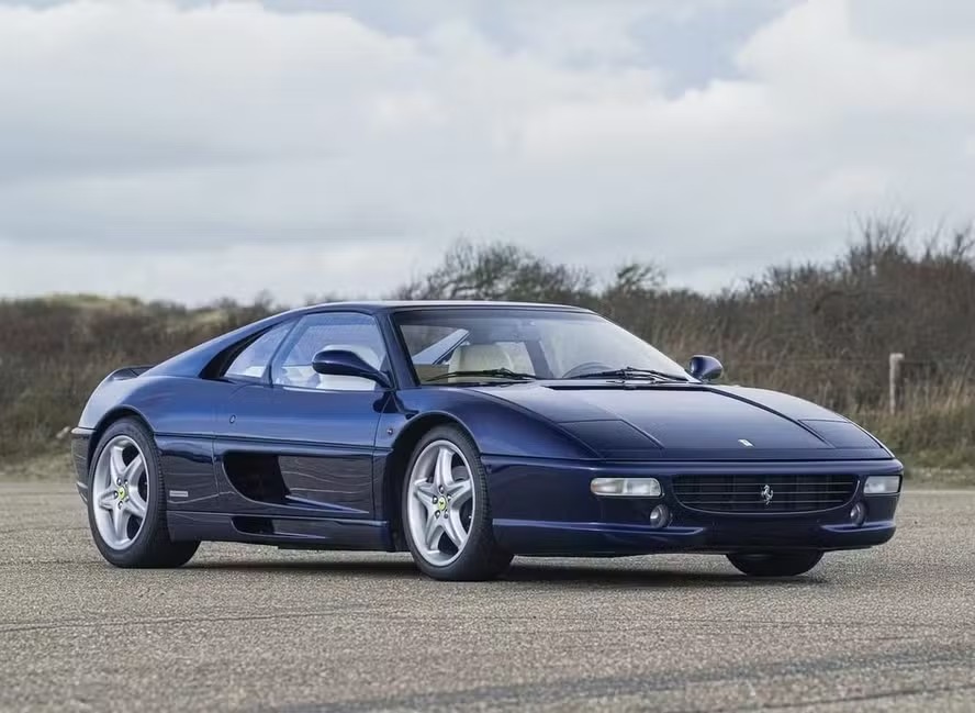Modelo F 355 GTS (1996) na cor Blue Le Mans 