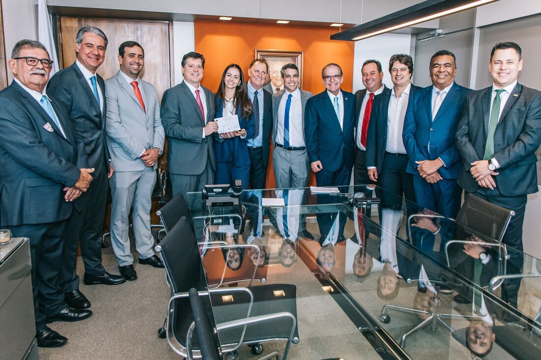 Prefeita de Lagoa Grande se filia ao MDB