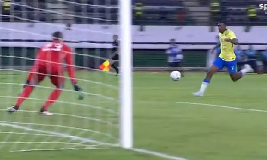 Rayan empatou para a seleção brasileira no jogo contra a Argentina pelo Sub-20