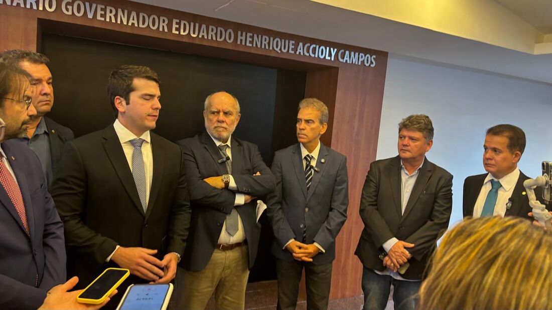 Deputados eleitos para a presidência das principais comissões da Alepe defenderam legalidade da convocação das eleições