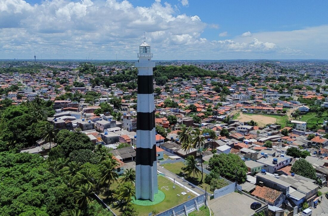 Olinda, ah, nem se fala. Lá não se mora, lá se olha e admira, escreveu Carlos Pena Filho