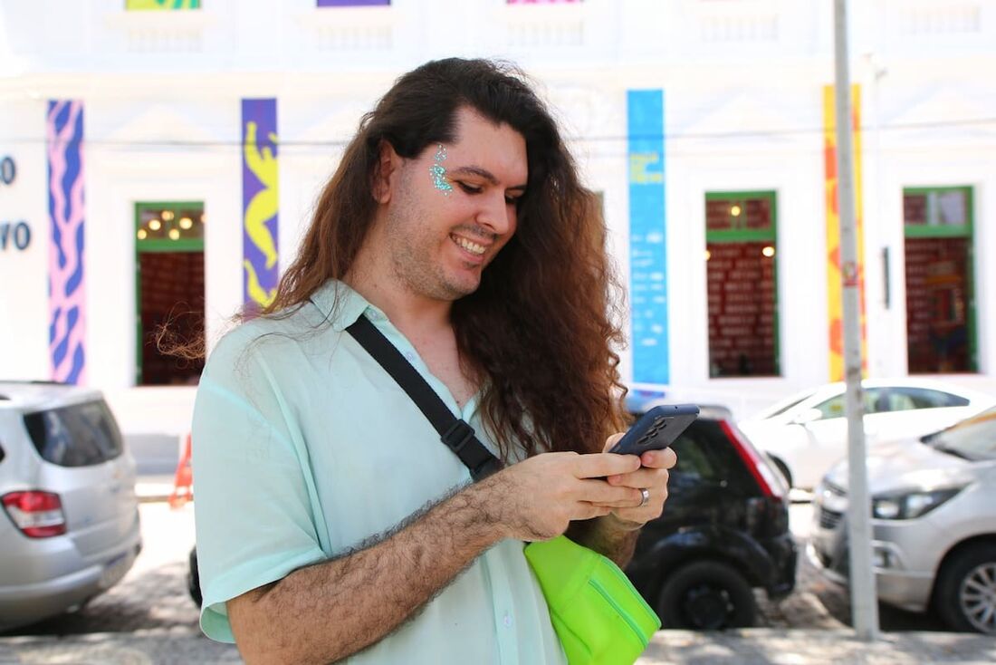 Carnaval 2025: Confira as dicas para evitar furtos e golpes digitais e não perder a folia