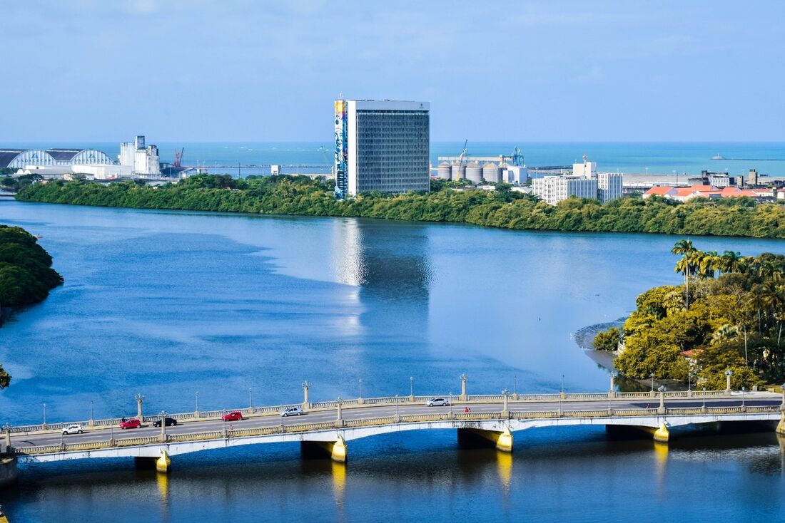 Recife inicia 2025 com saldo positivo na geração de empregos