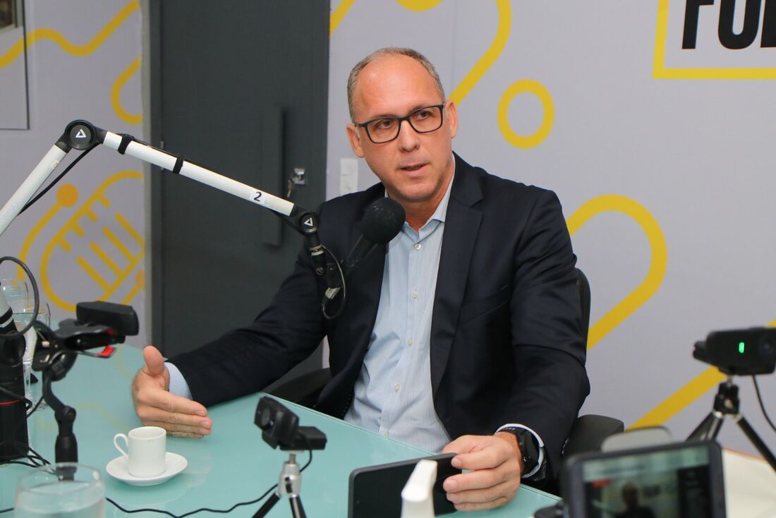 Alessandro Carvalho é secretário de Defesa Social de Pernambuco