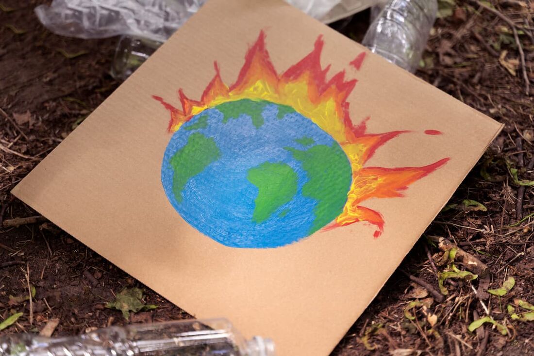 As emissões globais têm aumentado, mas devem ser reduzidas quase pela metade até o final da década para limitar o aquecimento global aos níveis estabelecidos em Paris.