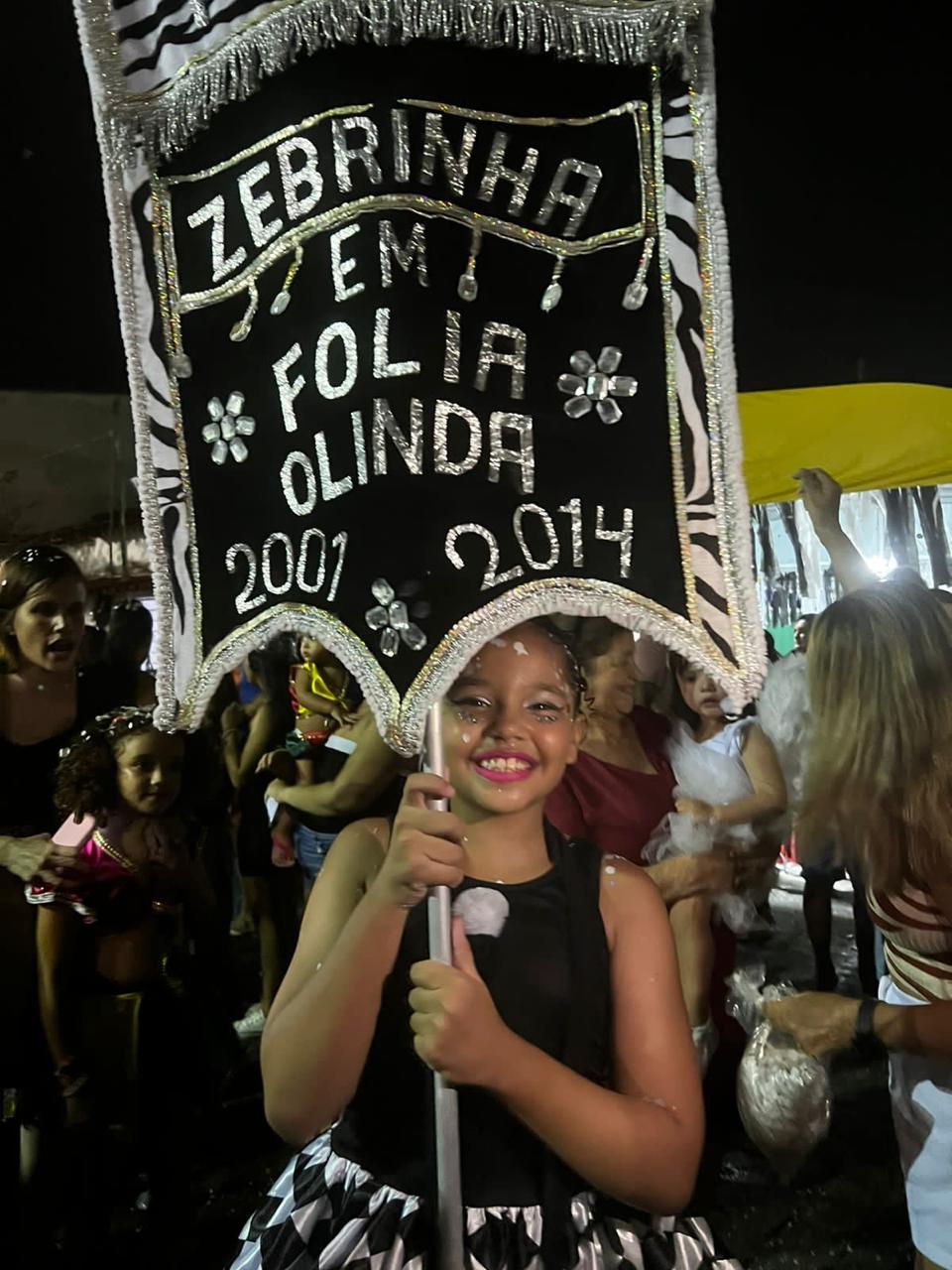Troça Carnavalesca Infantil Zebrinha anima Olinda