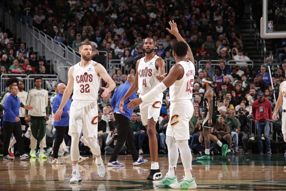 Cavaliers vence Milwaukee Bucks pela NBA
