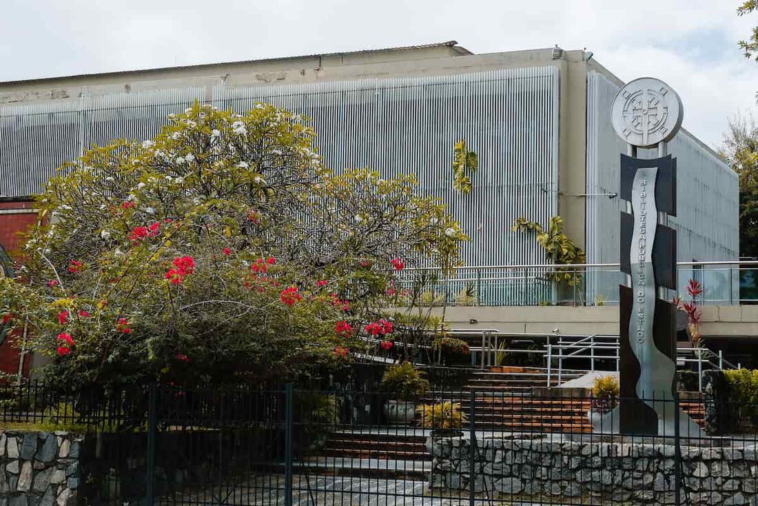 Biblioteca Pública de Pernambuco: Arte e empreendedorismo feminino compõem a programação de março