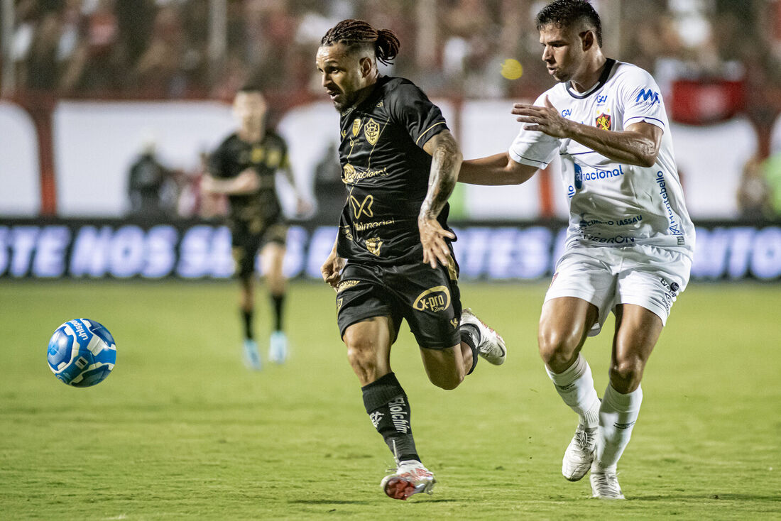 Vitória e Sport, pela Série B de 2023, no Barradão