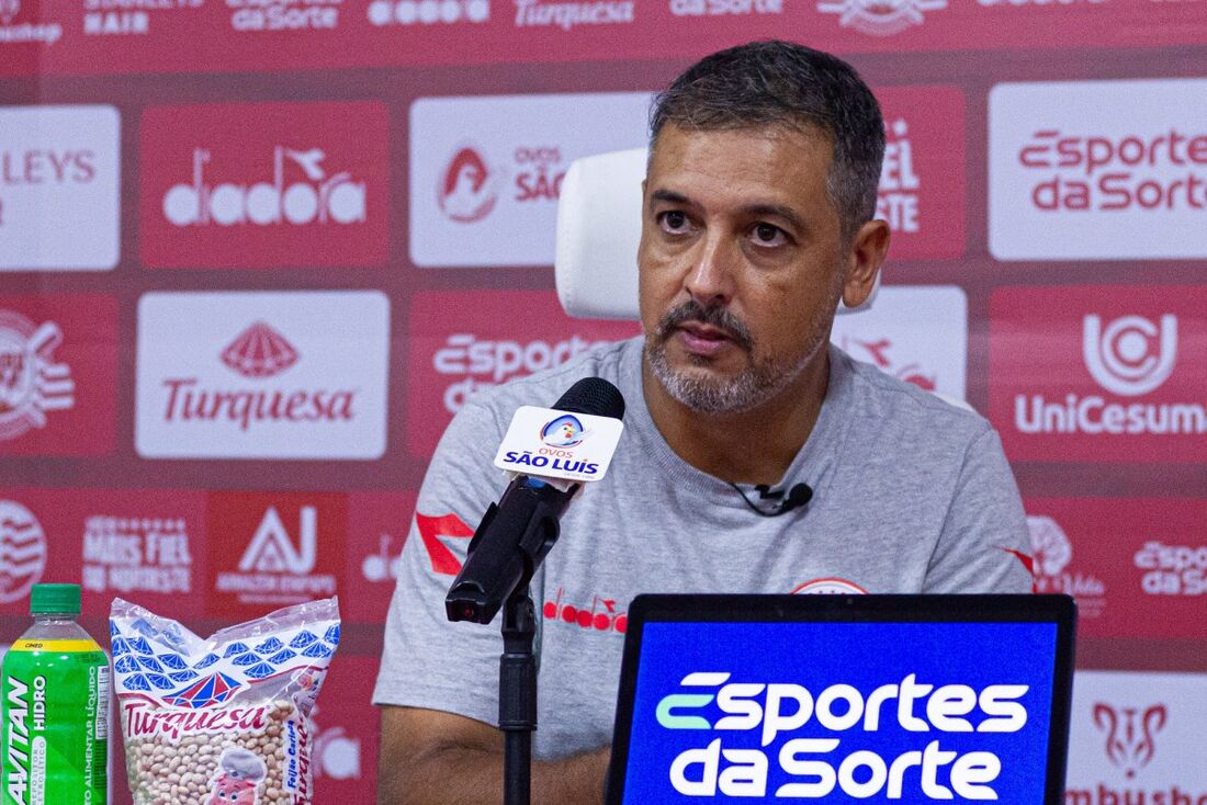 Marquinhos Santos, técnico do Náutico