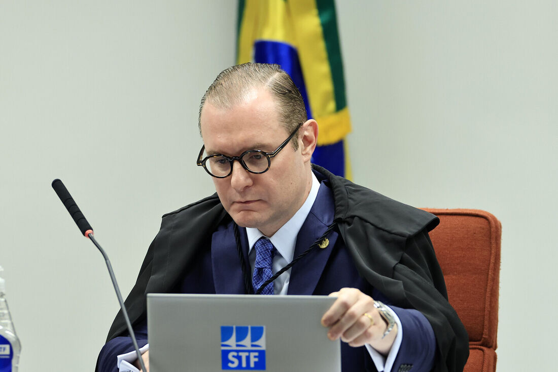 Ministro Cristiano Zanin tem dito a interlocutores que não deve conceder neste momento uma medida cautelar para impedir a aplicação no Brasil