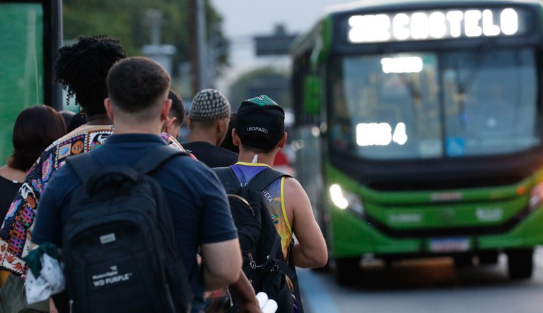 Novos ônibus Euro 6 vão atender a população de sete estados