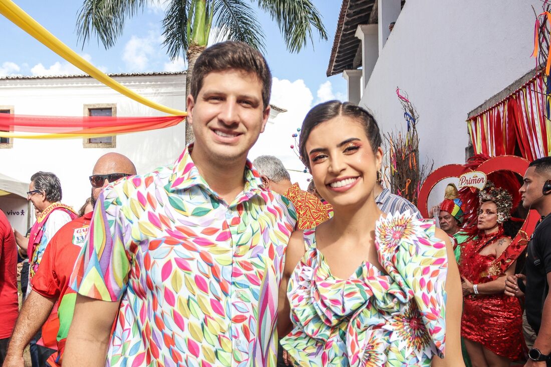 João Campos e Tabata Amaral