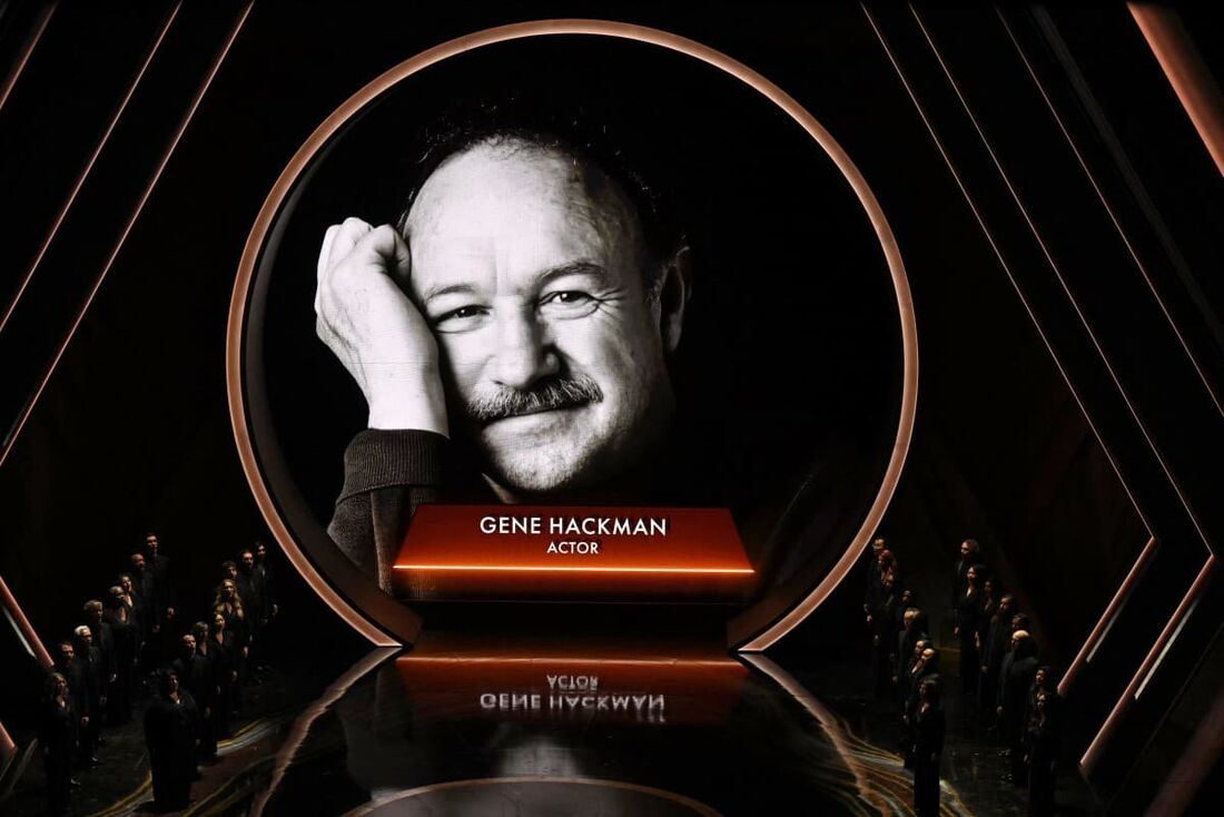 Imagem do ator americano Gene Hackman na seção "in memoriam" na 97ª edição do Oscar