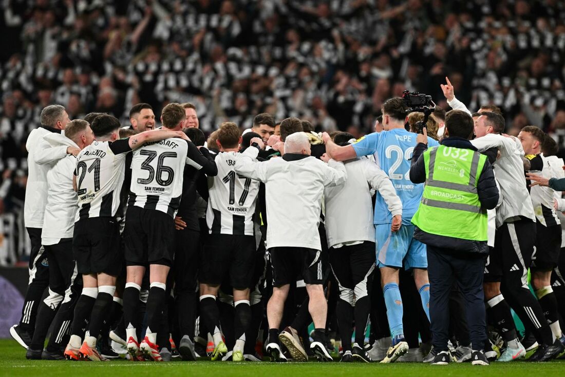 Newcastle celebra título nacional após 70 anos