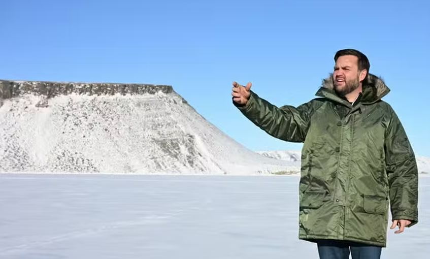 O vice-presidente dos EUA, JD Vance, visita a Base Espacial Pituffik na Groenlândia