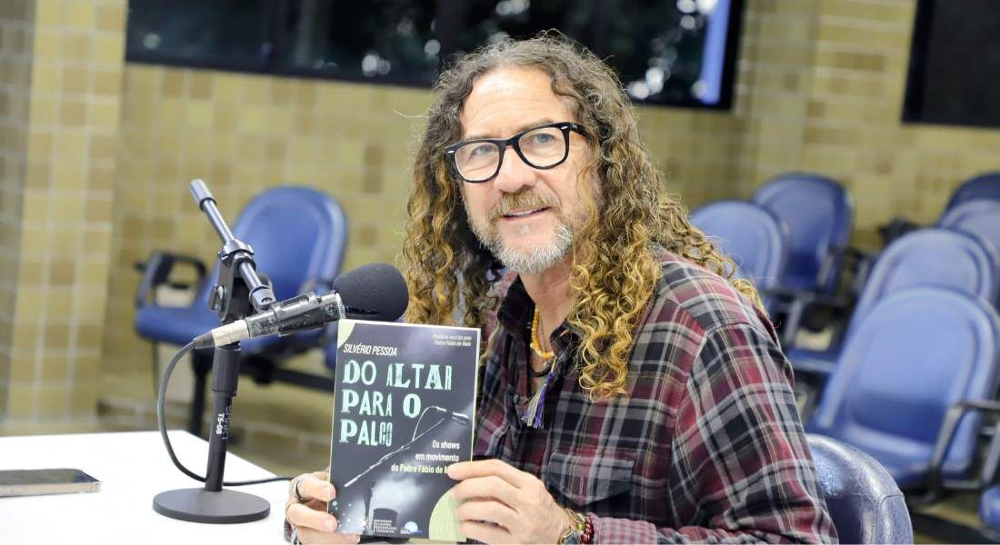 Silvério Pessoa lança livro sobre a trajetória do Padre Fábio de Melo