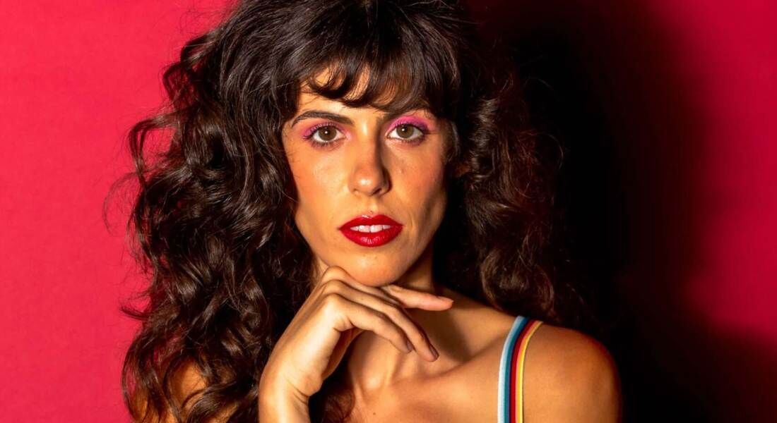 Luna França é cantora, compositora e produtora musical