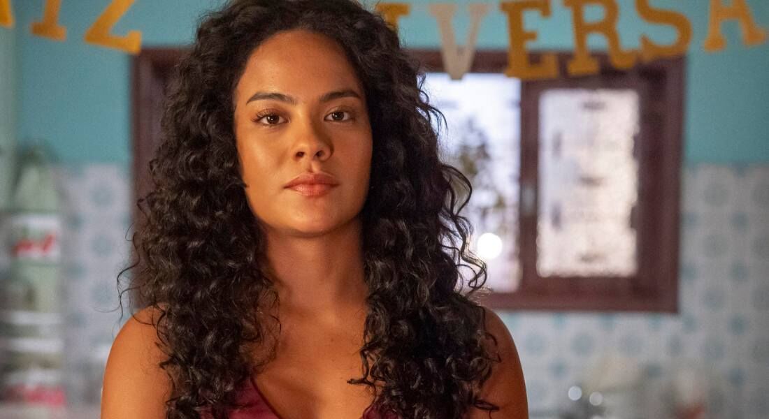 Bella Campos como Maria de Fátima em Vale Tudo
