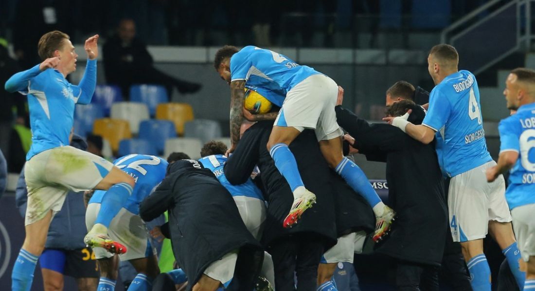 O time de Milão se manteve à frente durante grande parte do jogo, mas o Napoli conseguiu o empate na reta final