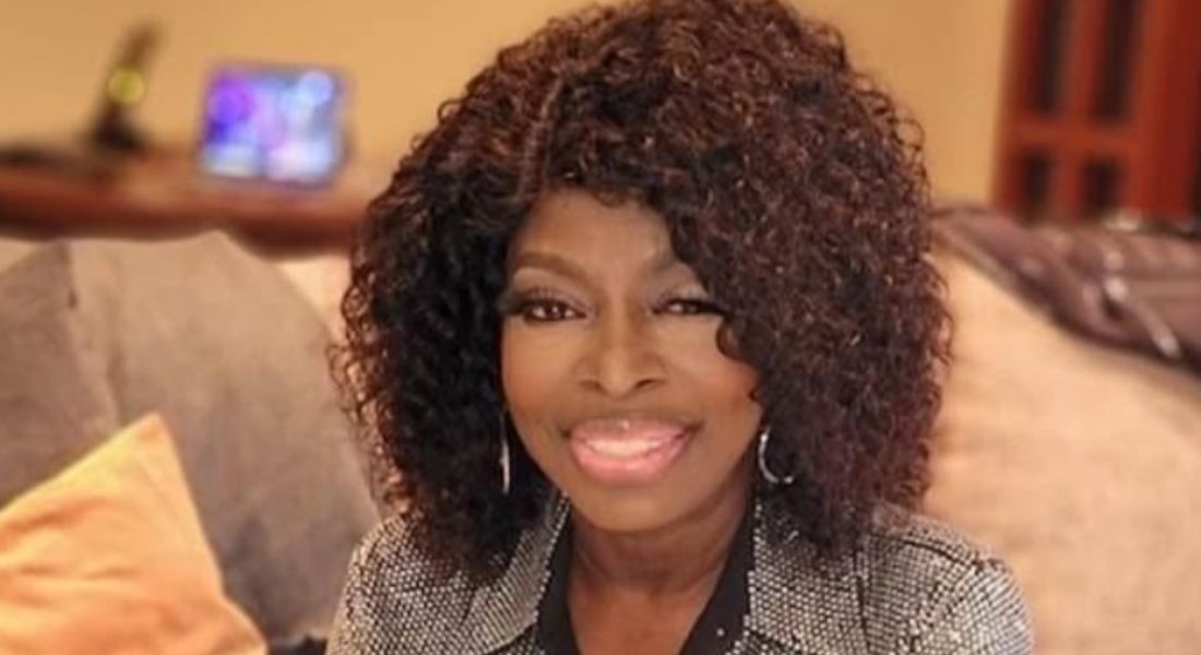 Angie Stone foi uma das fundadoras do trio de hip-hop The Sequence