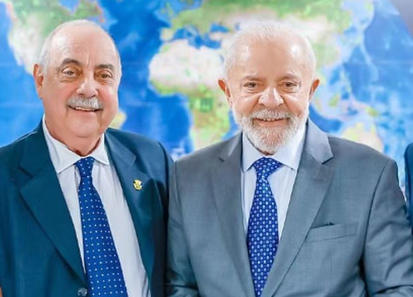 O prefeito de Belo Horizonte Fuad Noman ao lado do presidente Lula 