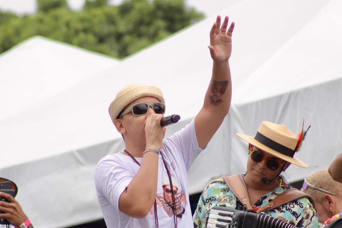 João Gomes é a primeira atração do Tiny Desk Brasil
