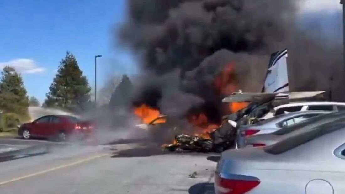 Avião de pequeno porte cai na Pensilvânia, Estados Unidos