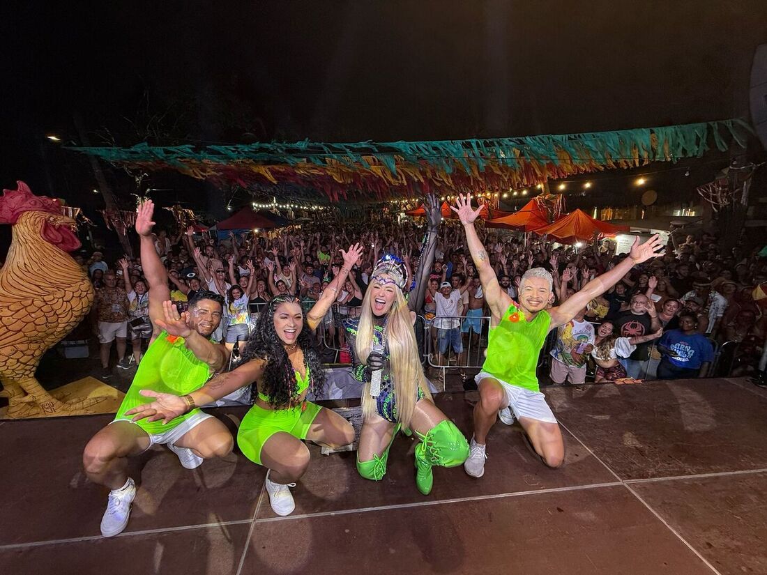 Michelle Melo foi uma das atrações do último dia de carnaval de Fernando de Noronha