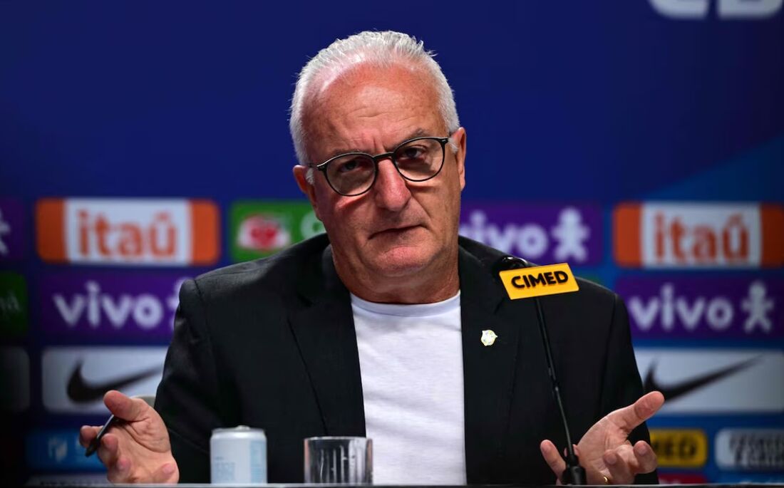 Dorival convocou seleção brasileira para os jogos contra Colômbia e Argentina sem centroavantes.