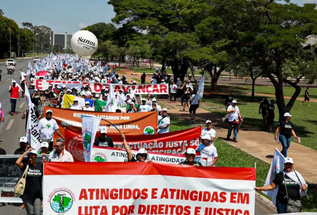 Movimento dos Atingidos por Barragens foi às ruas pedir justiça para as vítimas da tragédia de Mariana