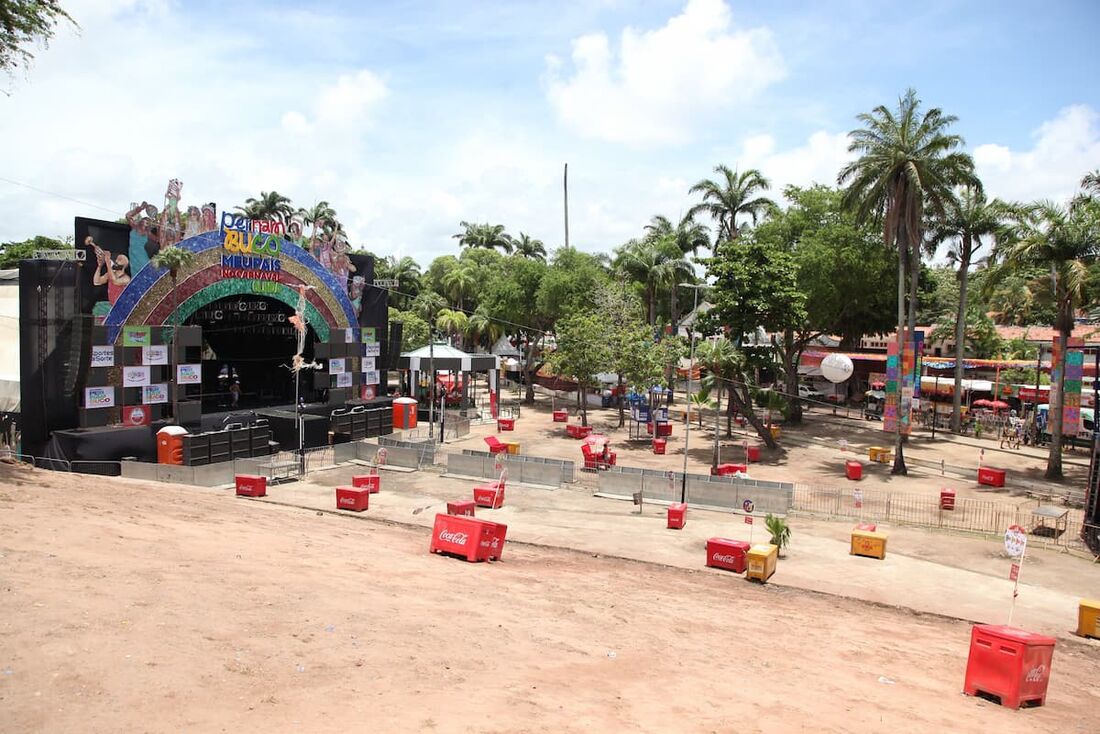Tiroteio deixou feridos no Carmo, nas proximidades do palco