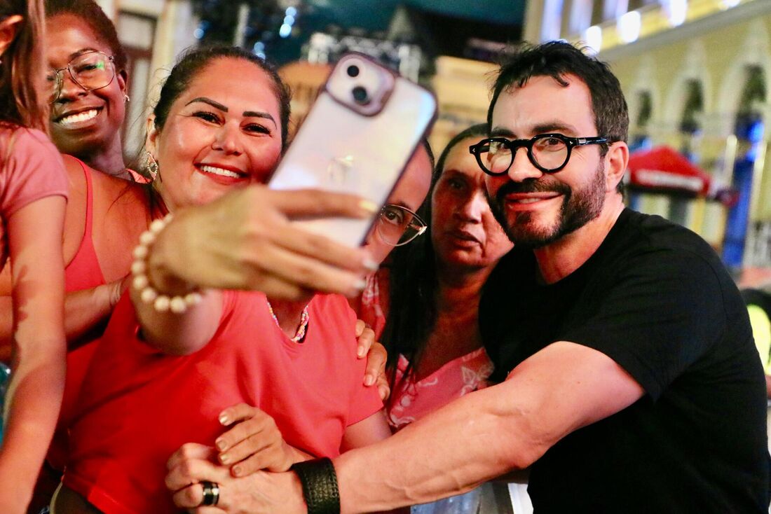 Padre Fábio de Melo durante passagem de som no Marco Zero
