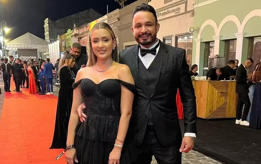 Paulo César Dias e Karine Gouveia