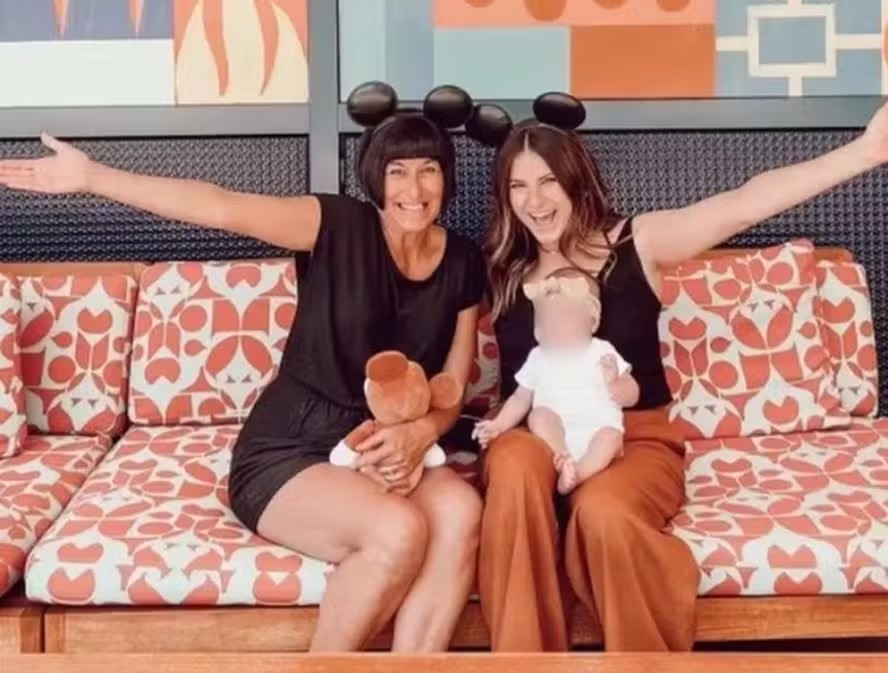 Kristi Schmidt e filha, Heidi