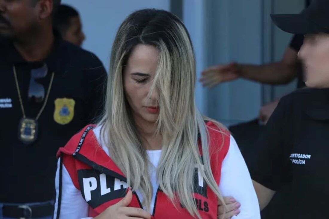 Jasiane Teixeira, conhecida como Dona Maria, é acusada de liderar facção no oeste baiano; defesa alega que ela é vítima de perseguição após relacionamento com traficante