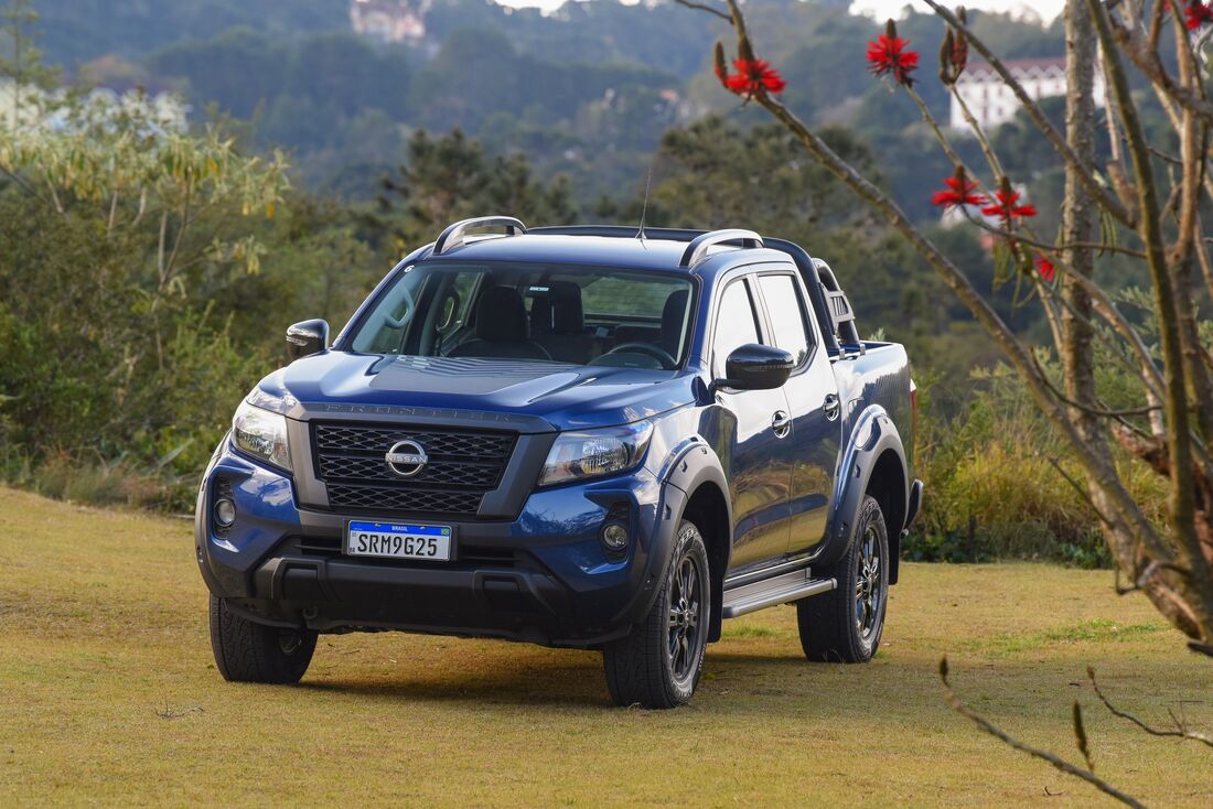 Nissan Frontier Attack 2025 mantém o consagrado motor 2.3 biturbo diesel de 190 cv e 45,9 kgfm de torque