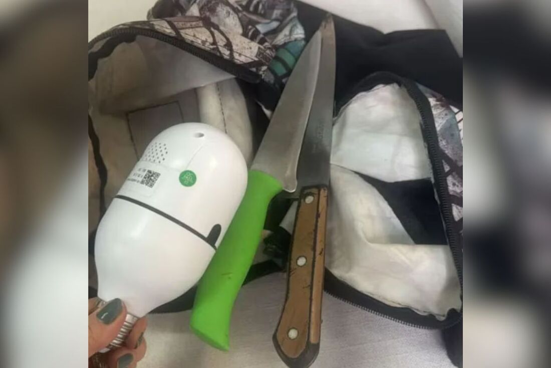 Facas usadas no ataque à professora