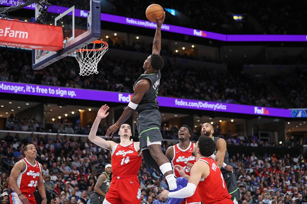 Anthony Edwards marca ponto para o Timberwolves