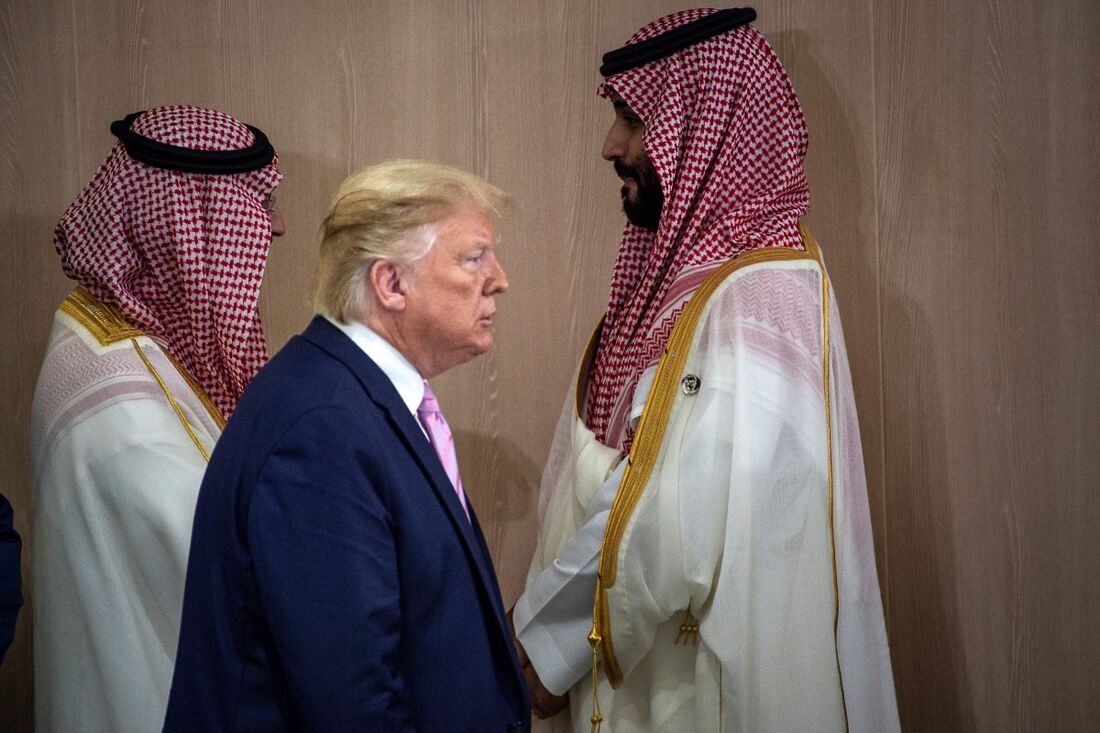 O presidente dos EUA, Donald Trump, e o príncipe herdeiro da Arábia Saudita, Mohammed Bin Salman (à direita)