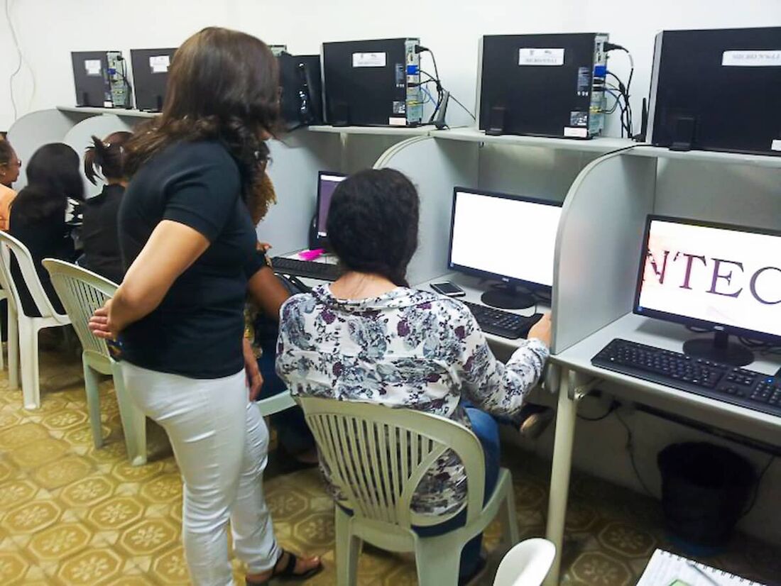 Secretaria de Educação de Olinda lança dital para cursos gratuitos de idiomas e tecnologia
