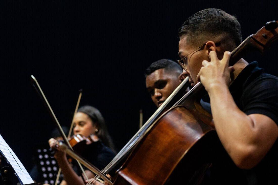 Orquestra se apresenta no Recife