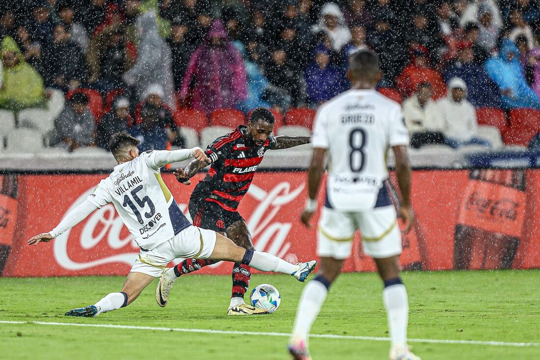 Lance de LDU x Flamengo