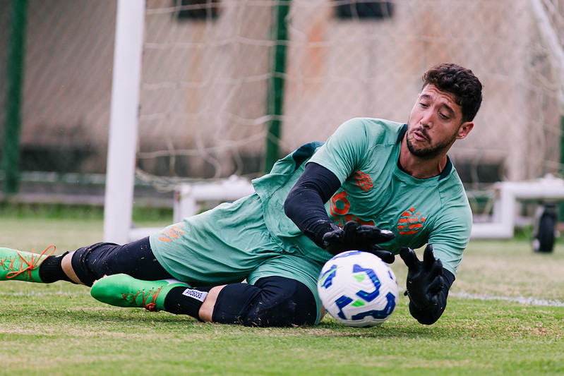 Caíque França, goleiro do Sport