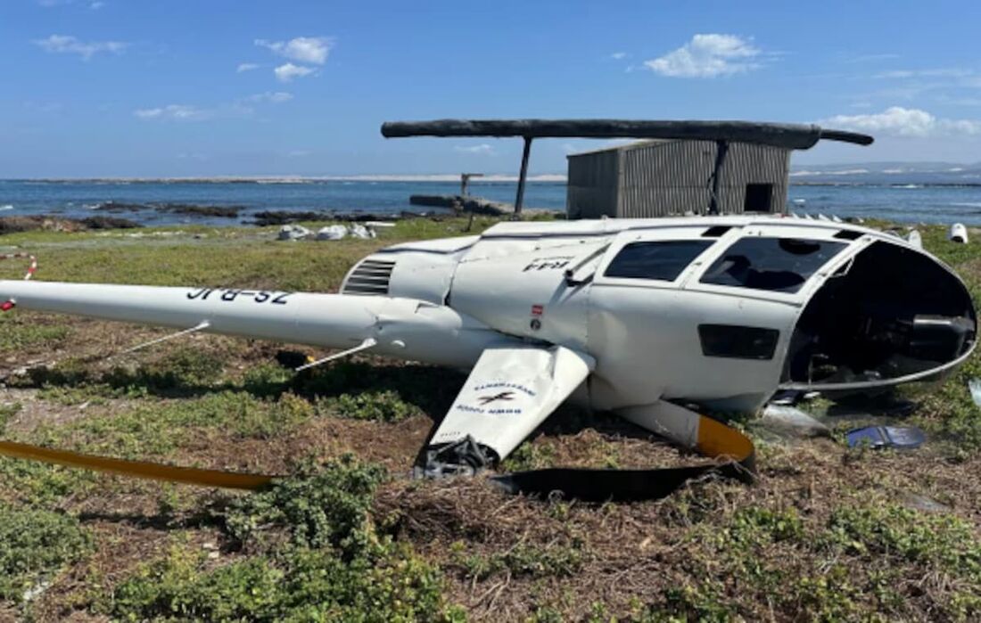 Um helicóptero sofreu graves danos pelo acidente ocorido em janeiro, no entanto, as quatro pessoas a bordo ficaram ilesas.