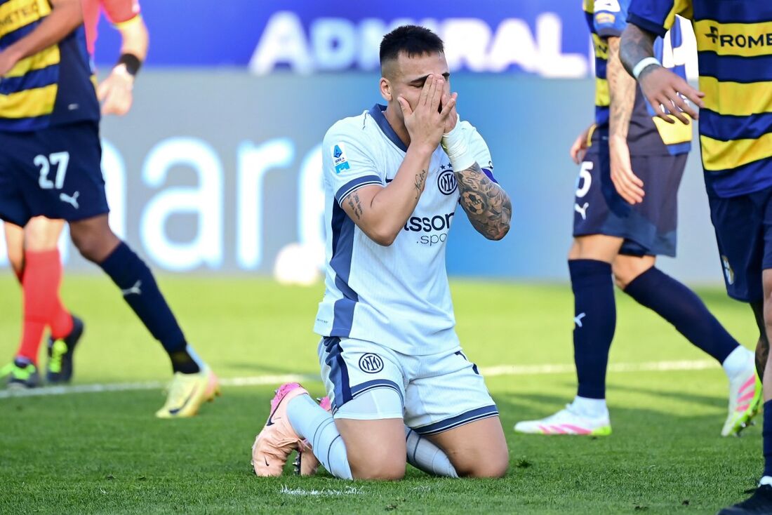 Lautaro Martínez desperdiça chance contra o Parma