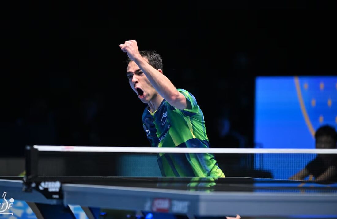 Hugo Calderano é o primeiro mesatenista não asiático ou europeu a vencer uma final do Mundial. 