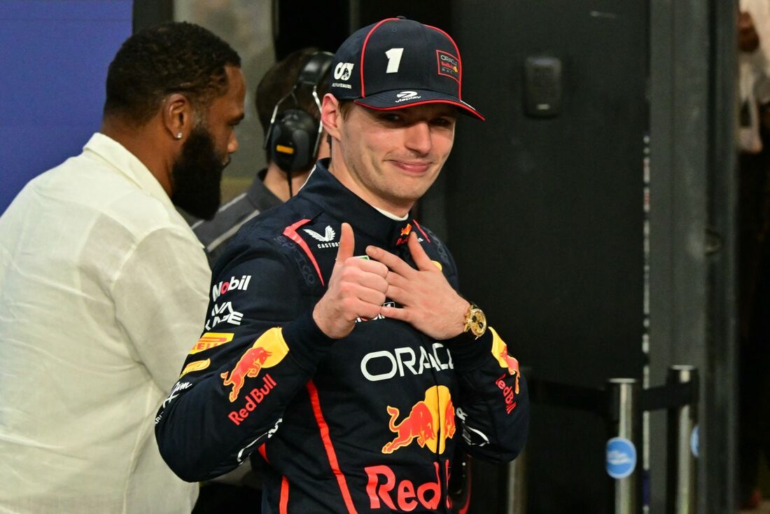 Max Verstappen largará na pole position no GP da Inglaterra neste domingo (6)