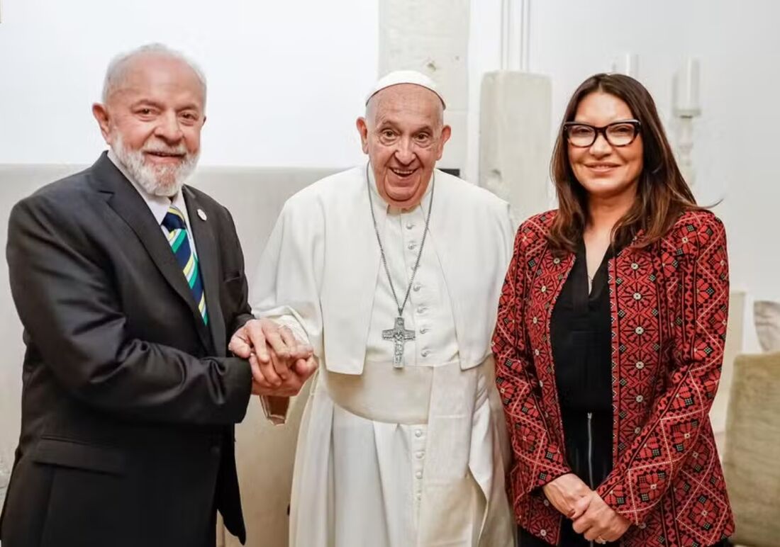 Lula, Janja e o Papa Francisco 
